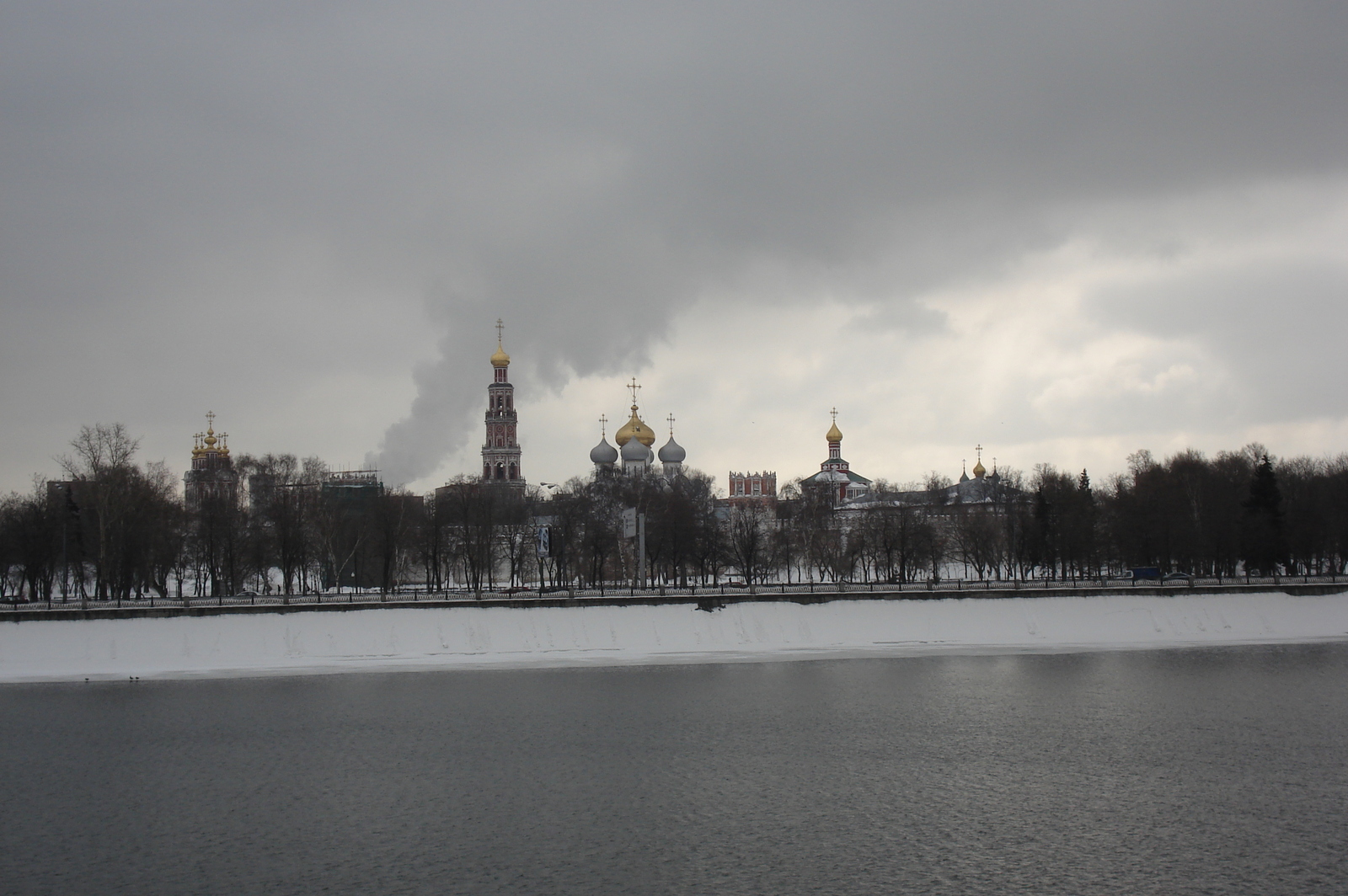 照片 俄罗斯(Russia) 莫斯科(Moscow) 新圣女修道院及公墓(Novodevichy Convent and Cemetery) 2006-03 6