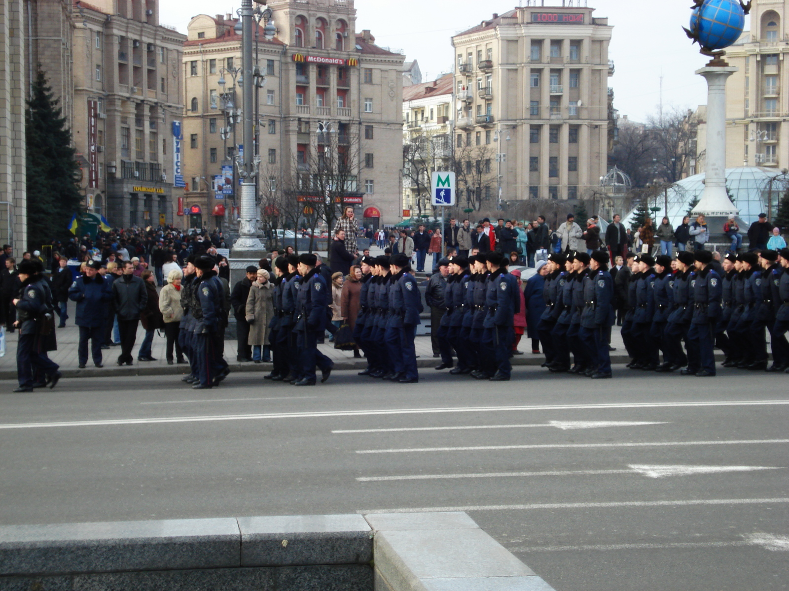 照片 乌克兰(Ukraine) 基辅(Kiev) 赫雷夏蒂克大街(Kreschatyk Street) 2007-03 73