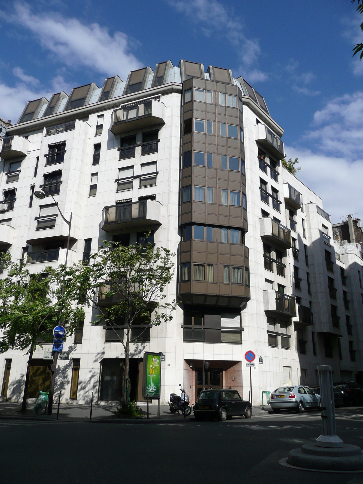 照片 法国(France) 巴黎(Paris) 第十七区(17th Arrondissement) 瓦格拉姆大街(Avenue de Wagram) 2007-05 26