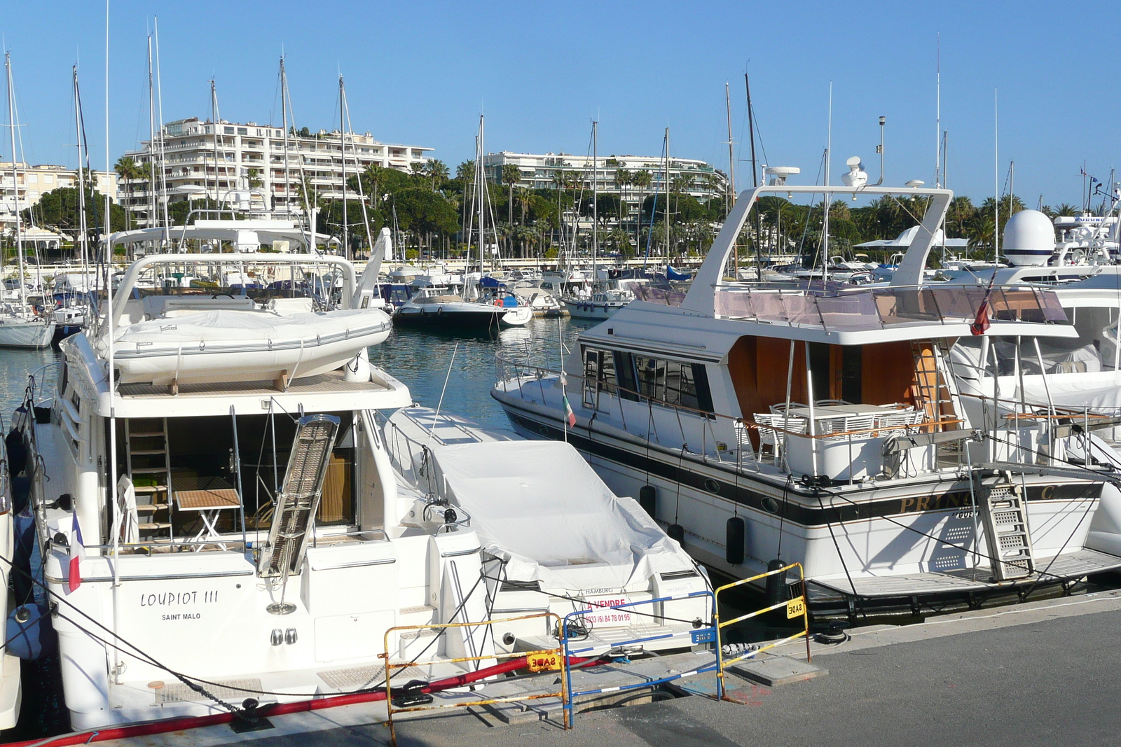 照片 法国(France) 戛纳(Cannes) 皮埃尔·康托港(Port Pierre Canto) 2008-05 53