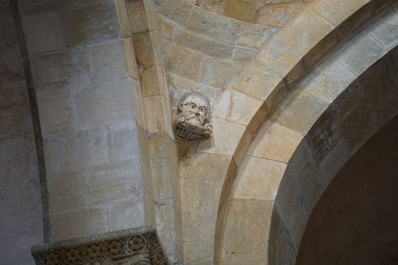 照片 法国(France) 孔克(Conques) 孔克圣福瓦修道院教堂(Abbatiale Sainte-Foy de Conques) 2018-04 3