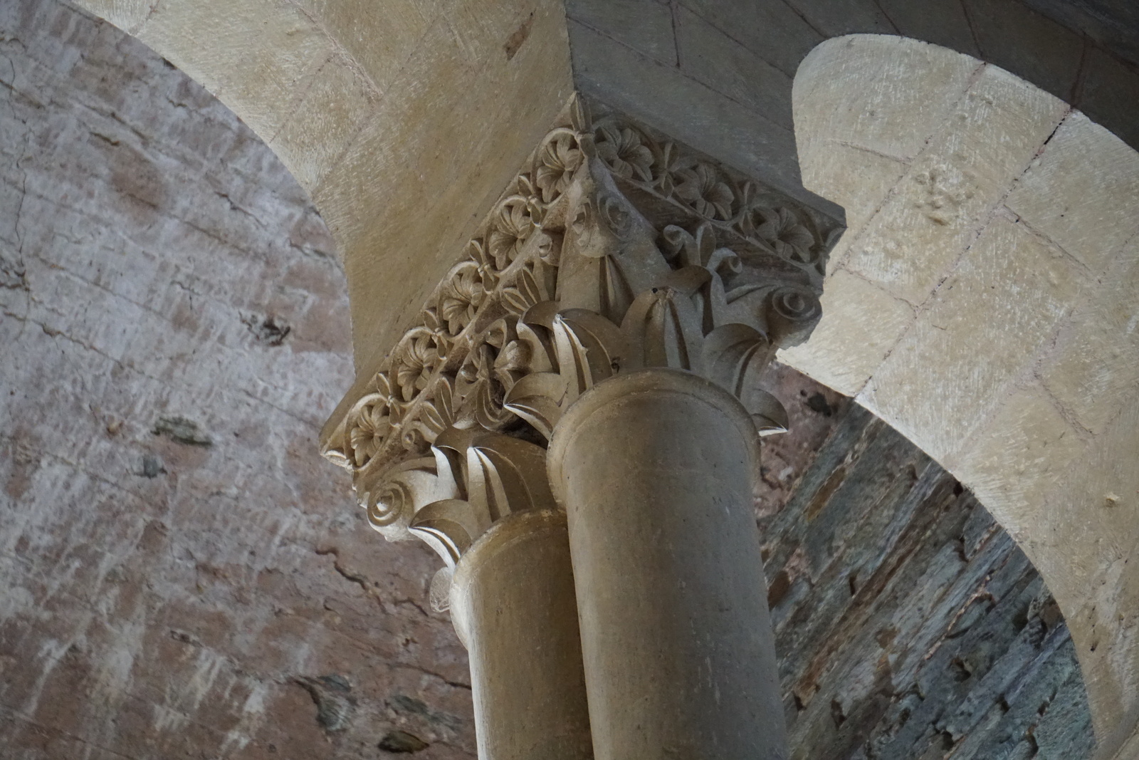 照片 法国(France) 孔克(Conques) 孔克圣福瓦修道院教堂(Abbatiale Sainte-Foy de Conques) 2018-04 14