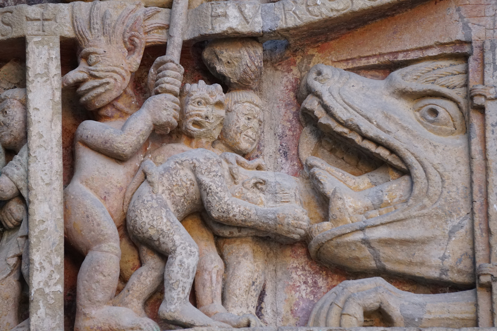 照片 法国(France) 孔克(Conques) 孔克圣福瓦修道院教堂(Abbatiale Sainte-Foy de Conques) 2018-04 109