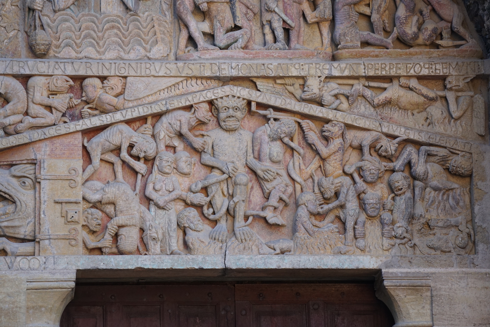 照片 法国(France) 孔克(Conques) 孔克圣福瓦修道院教堂(Abbatiale Sainte-Foy de Conques) 2018-04 80