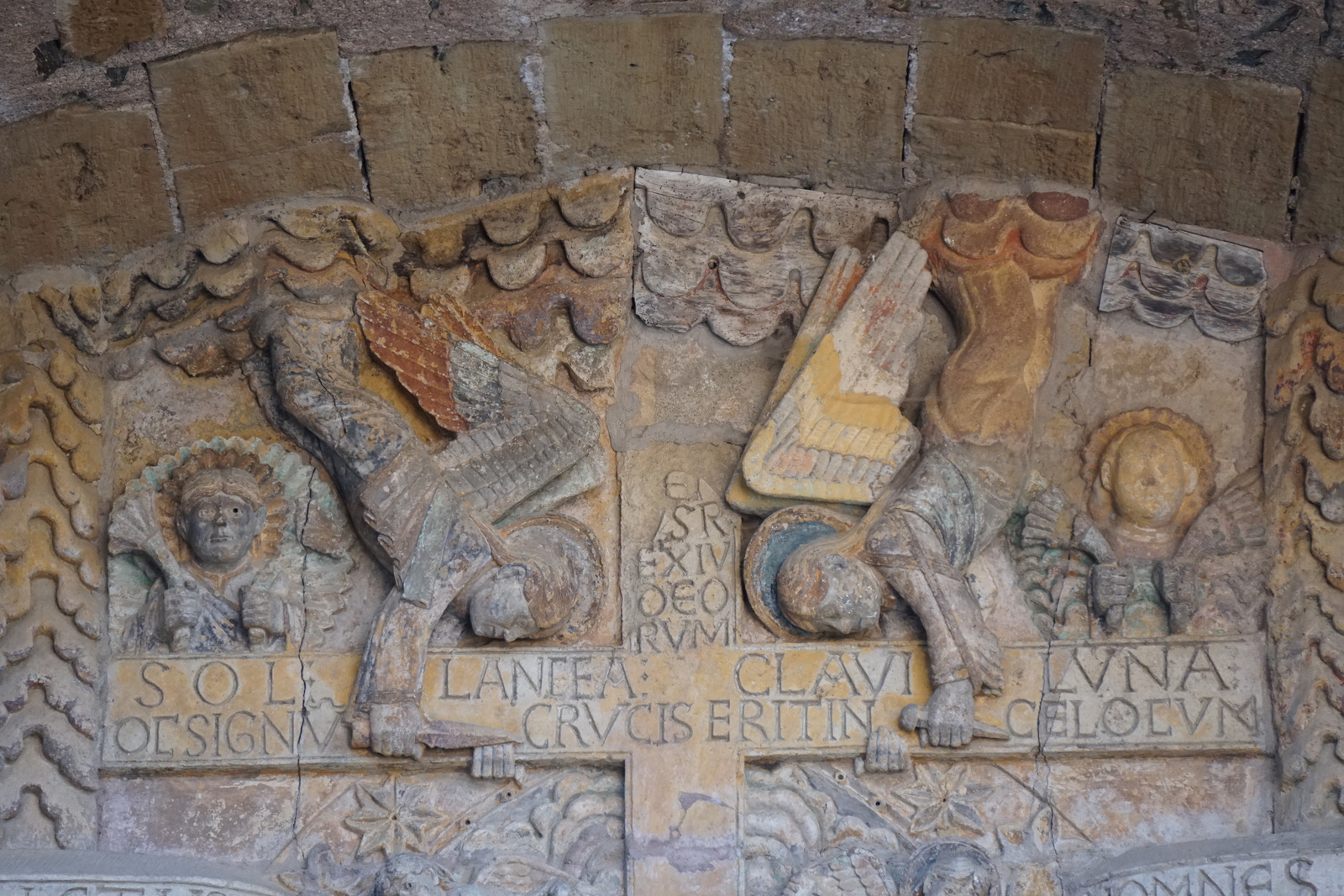 照片 法国(France) 孔克(Conques) 孔克圣福瓦修道院教堂(Abbatiale Sainte-Foy de Conques) 2018-04 23