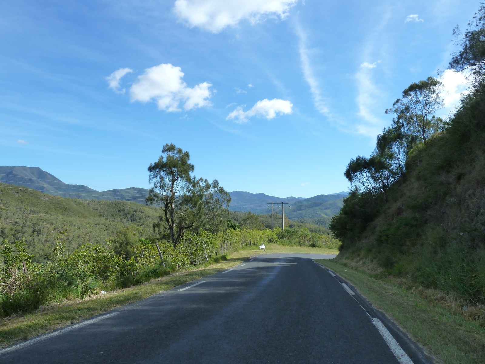 照片 新喀里多尼亚(New Caledonia) 通图塔至蒂奥公路(Tontouta to Thio road) 2010-05 45