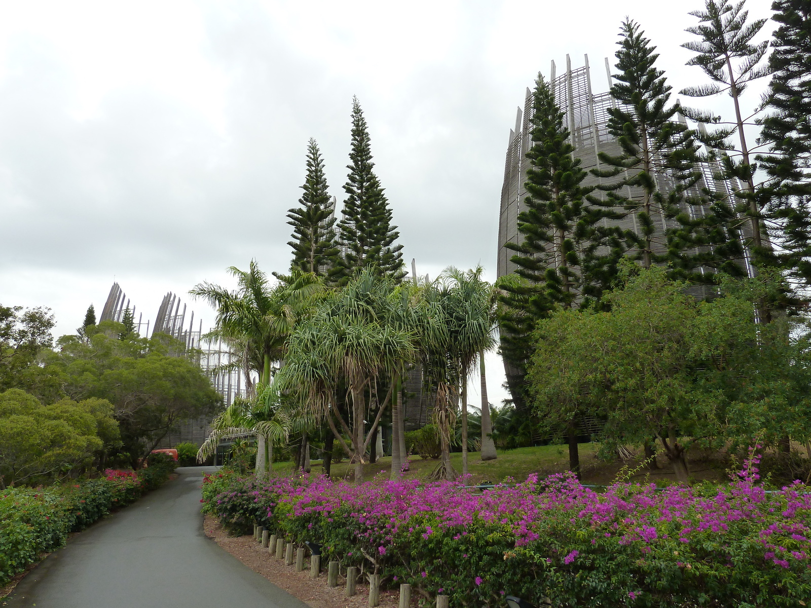 照片 新喀里多尼亚(New Caledonia) 吉巴欧文化中心(Tjibaou Cultural Centre) 2010-05 40