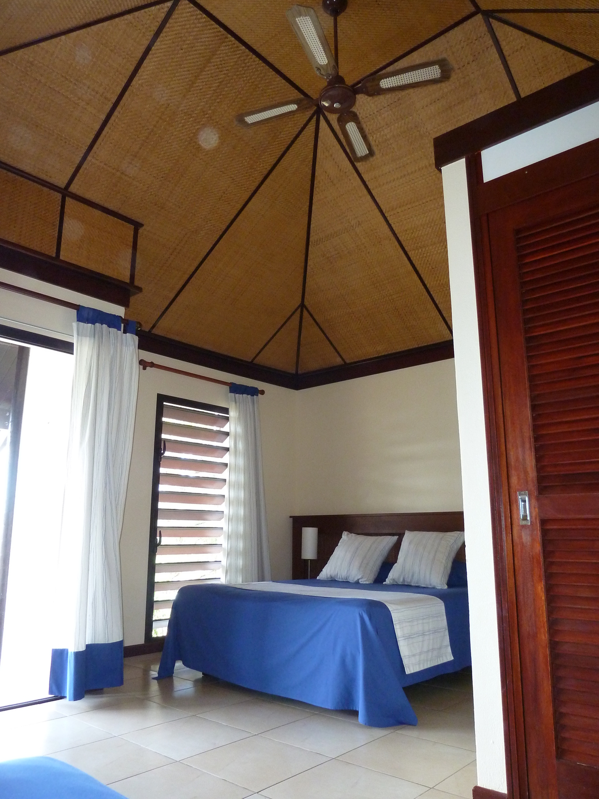 照片 新喀里多尼亚(New Caledonia) 利富岛(Lifou) 德雷胡村酒店(Drehu Village Hotel) 2010-05 51