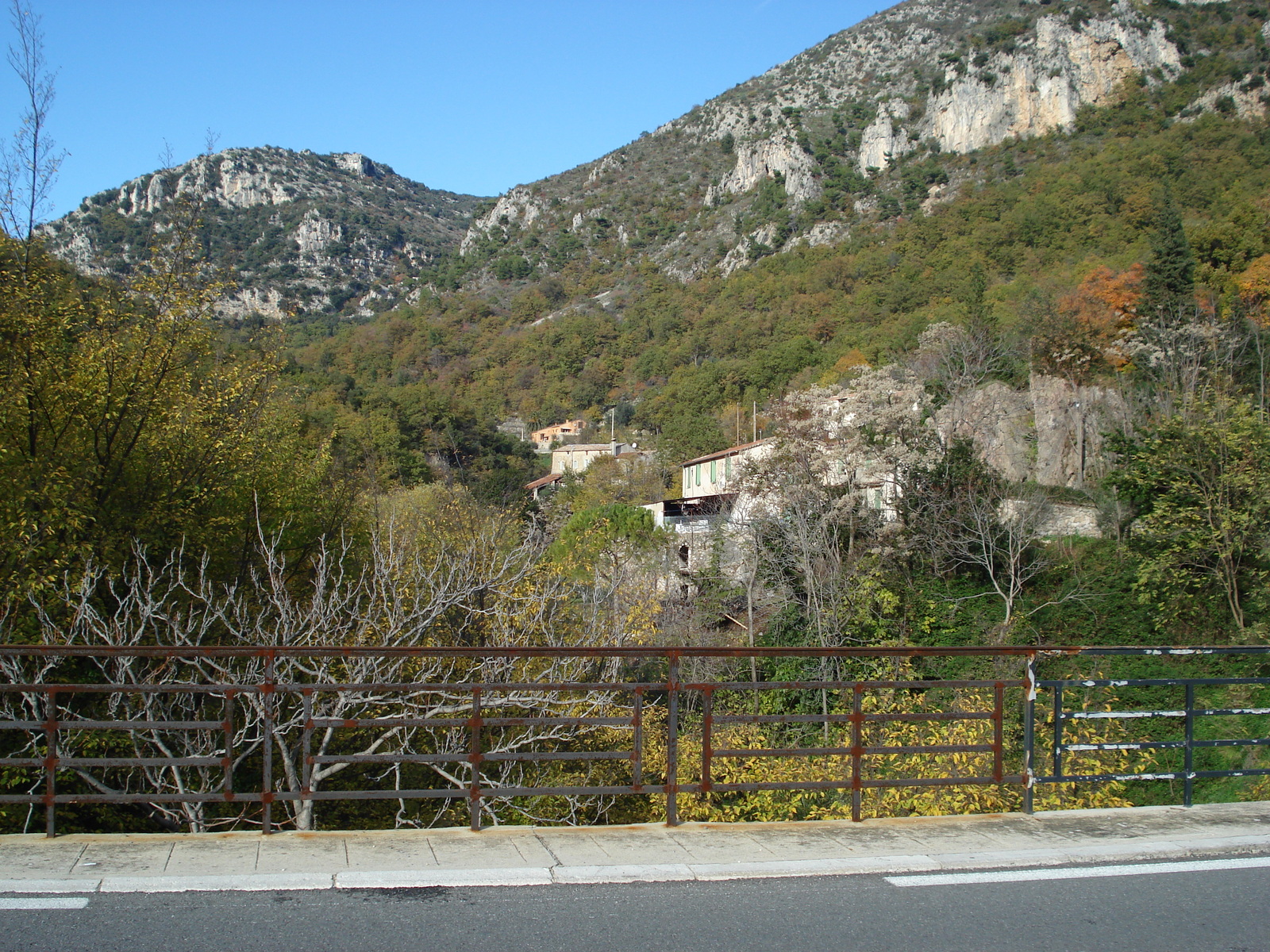 照片 法国(France) 蔚蓝海岸(French Riviera) 旺斯至圣让内公路(Vence to St. Jeannet Road) 2006-12 34