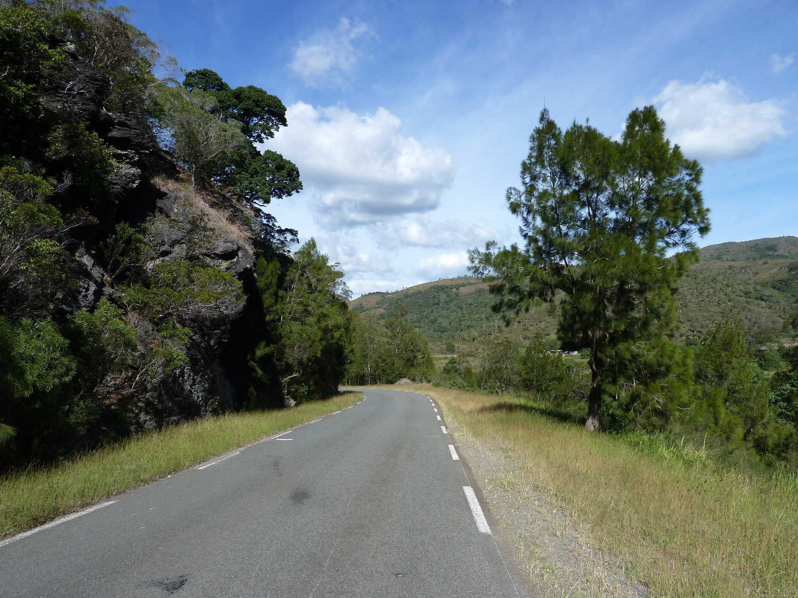 照片 新喀里多尼亚(New Caledonia) 通图塔至蒂奥公路(Tontouta to Thio road) 2010-05 96