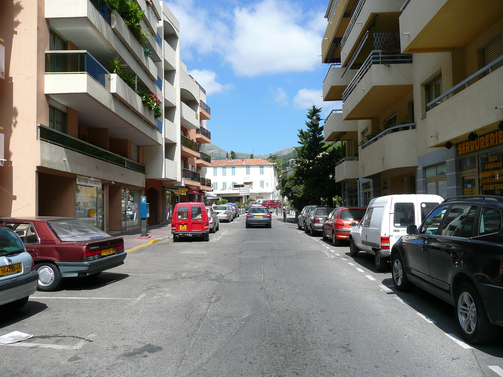 照片 法国(France) 旺斯(Vence) 伊斯纳尔大街(Avenue H. Isnard) 2007-07 40