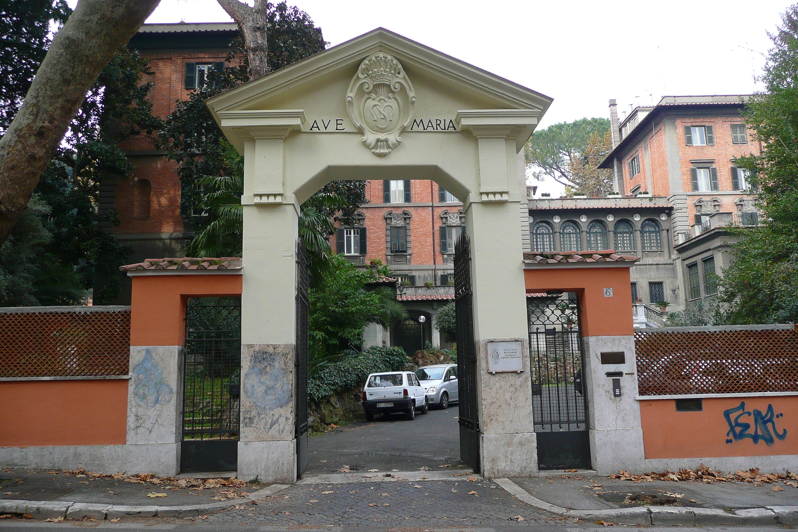 照片 意大利(Italy) 罗马(Rome) 四月三十日大道(Viale Trenta Aprile) 2007-11 27
