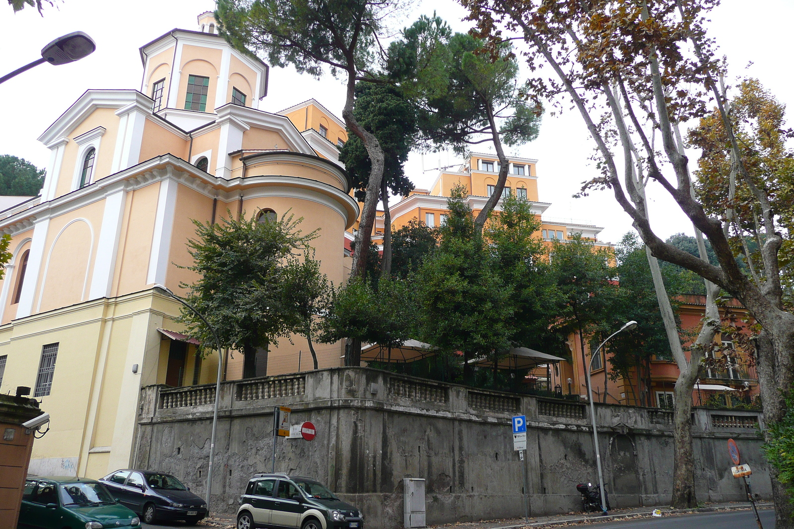 照片 意大利(Italy) 罗马(Rome) 四月三十日大道(Viale Trenta Aprile) 2007-11 17