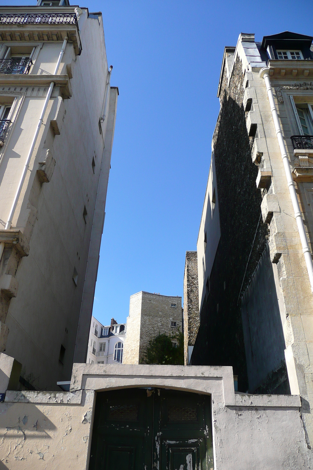 照片 法国(France) 巴黎(Paris) 第十七区(17th Arrondissement) 福尔图尼街(Rue Fortuny) 2007-09 30