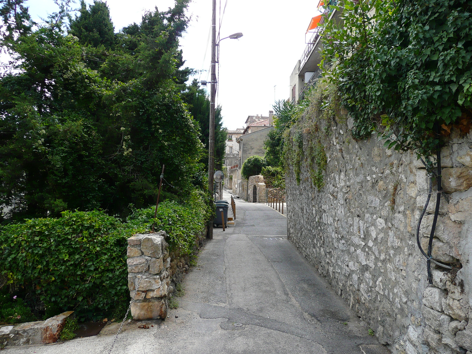 照片 法国(France) 旺斯(Vence) 伊斯纳尔大街(Avenue H. Isnard) 2007-07 1