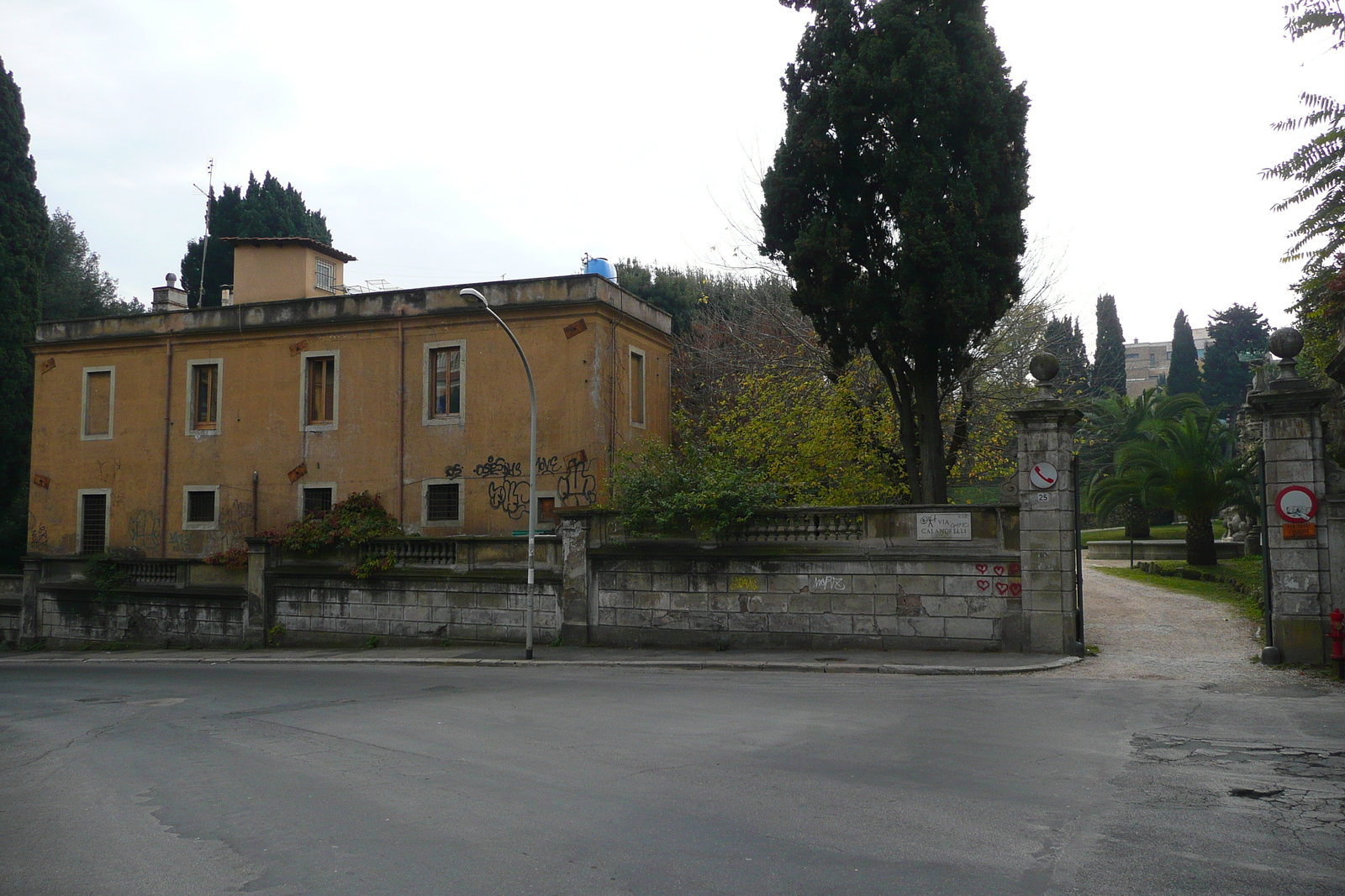 照片 意大利(Italy) 罗马(Rome) 贾科莫·梅迪奇街(Via Giacomo Medici) 2007-11 9