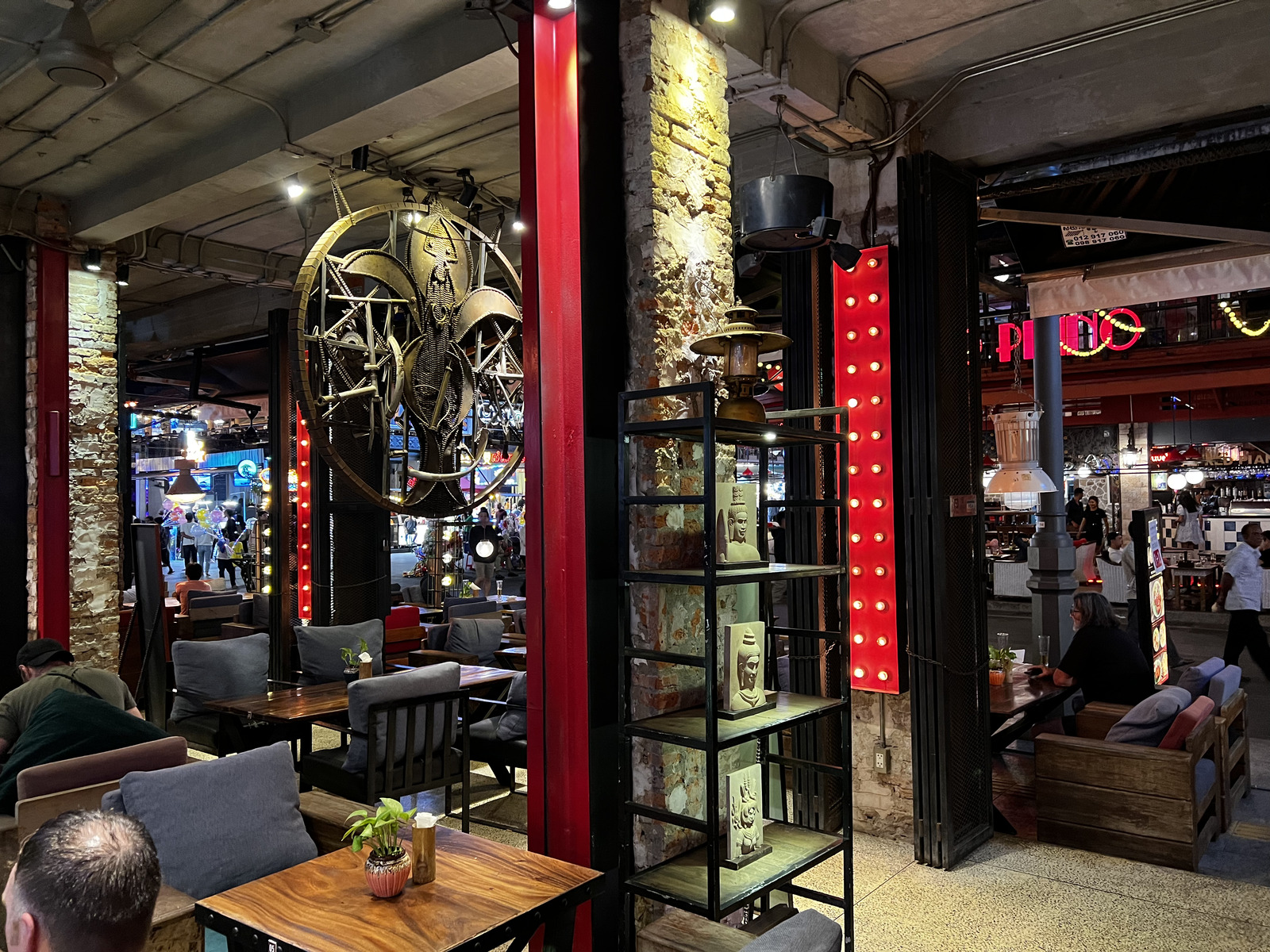 照片 柬埔寨(Cambodia) 暹粒(Siem Reap) 酒吧街(Pub Street) 2023-01 31