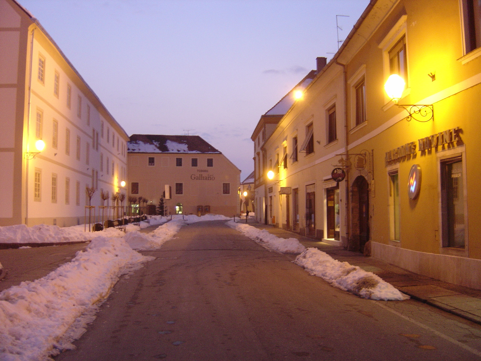 照片 克罗地亚(Croatia) 瓦拉日丁(Varazdin) 2005-03 8