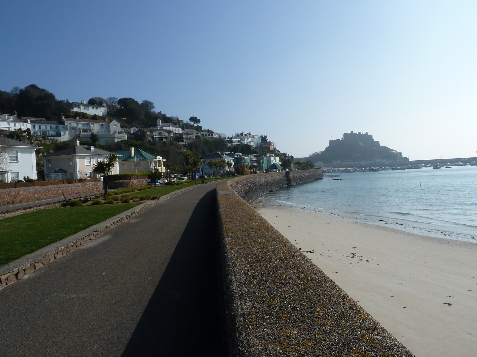 照片 泽西岛(Jersey) 泽西岛(Jersey) 戈里(Gorey) 2010-04 22