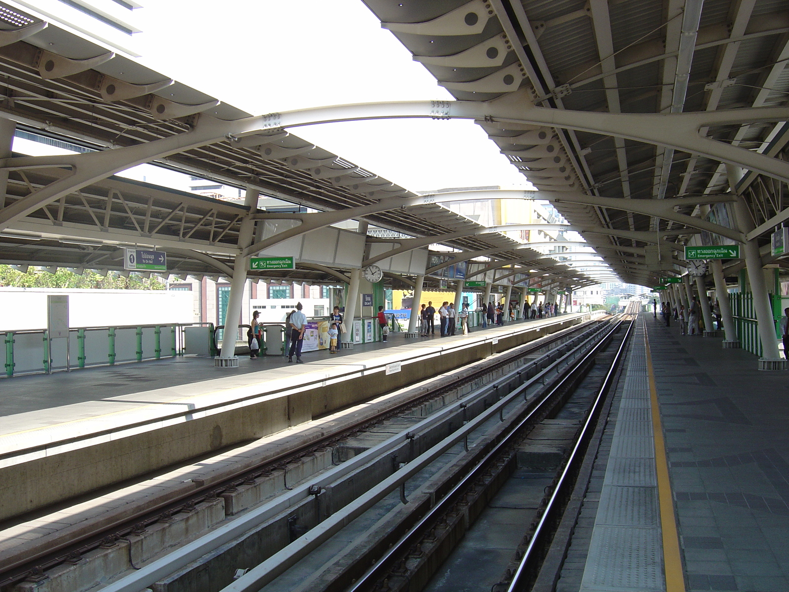 照片 泰国(Thailand) 曼谷(Bangkok) 轻轨(Sky Train) 2004-12 36