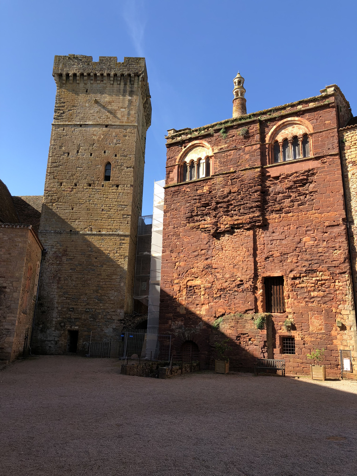 照片 法国(France) 卡斯泰尔诺-布雷特努城堡(Castelnau Bretenoux Castle) 2018-04 12