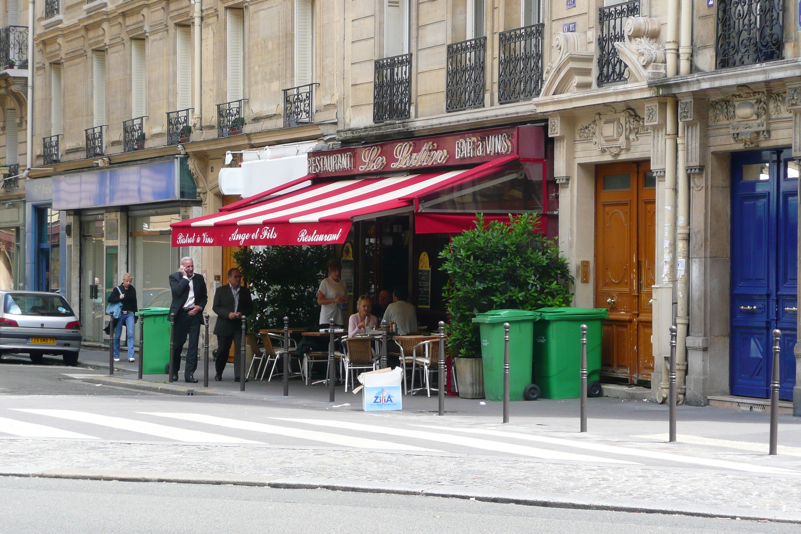 照片 法国(France) 巴黎(Paris) 尼尔大街(Avenue Niel) 2007-06 50