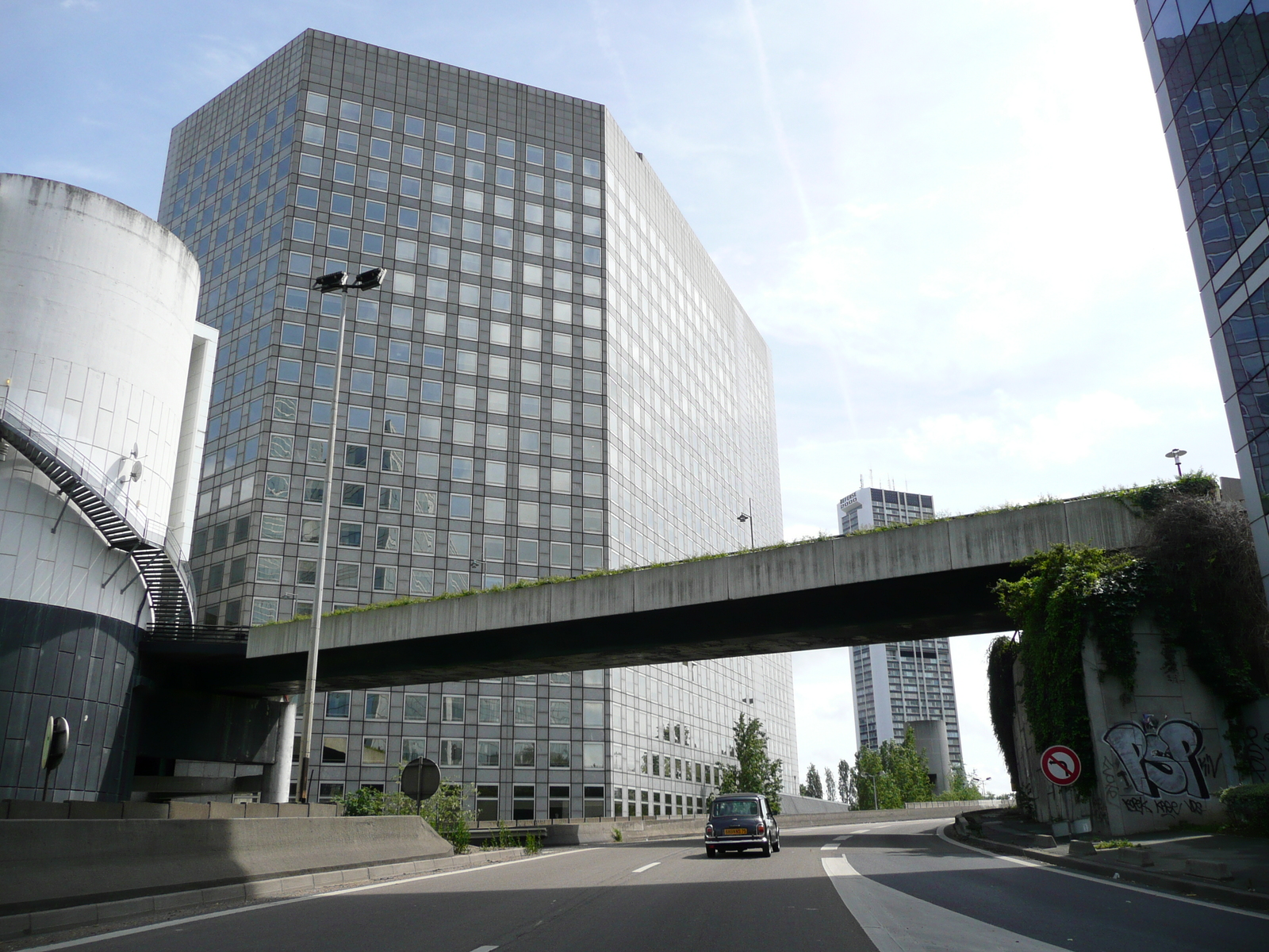 照片 法国(France) 巴黎(Paris) 拉德芳斯(La Defense) 2007-05 151