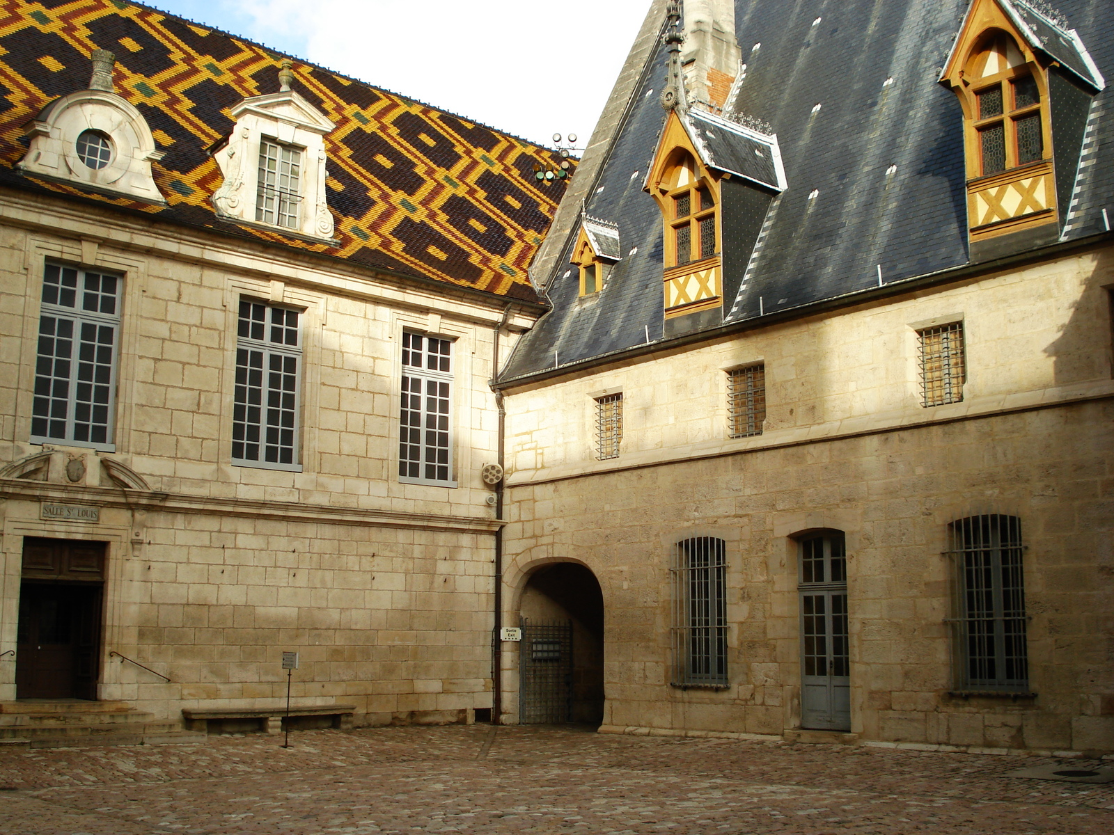 照片 法国(France) 博讷(Beaune) 博讷济贫院(Hospices de Beaune) 2007-01 0