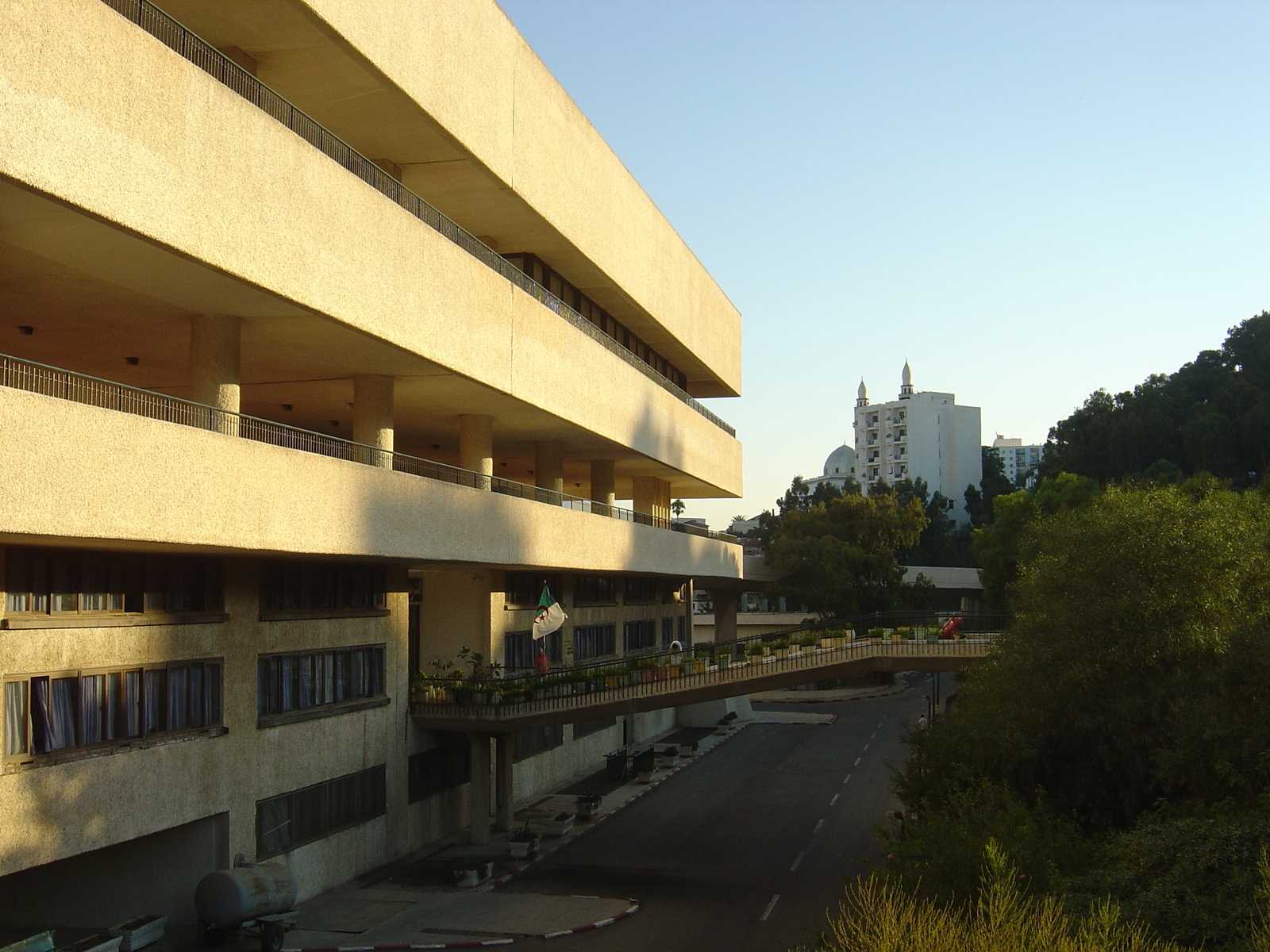 照片 阿尔及利亚(Algeria) 阿尔及尔(Algiers) 奥拉西酒店(El Aurassi Hotel) 2004-09 24