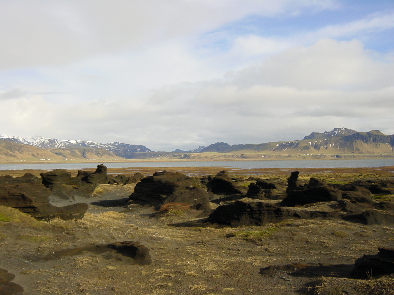 照片 冰岛(Iceland) 迪霍拉伊(Dyrholaey) 2003-03 29