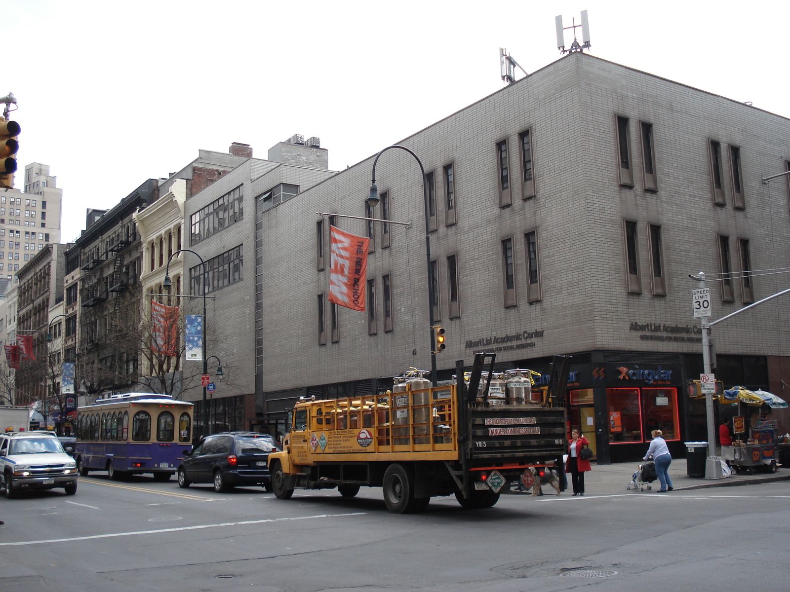 照片 美国(United States) 纽约(New York) 沿第五大道而下(down the 5th Avenue) 2006-03 39