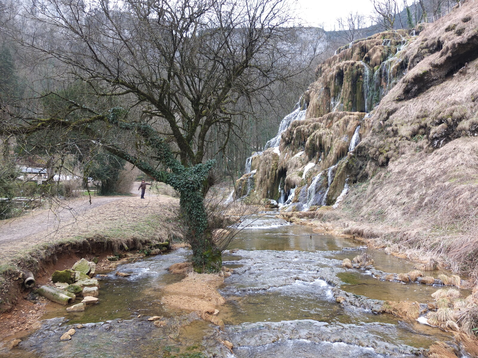 照片 法国(France) 博姆莱梅西厄(Baume les Messieurs) 2012-02 67