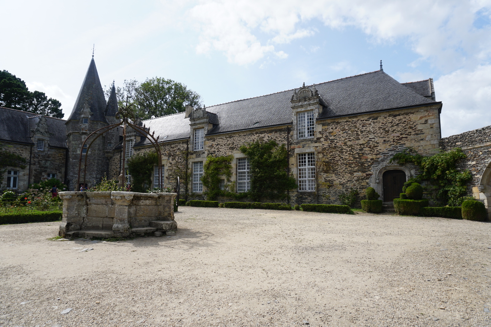 照片 法国(France) 罗什福尔昂泰尔(Rochefort en terre) 2017-08 51