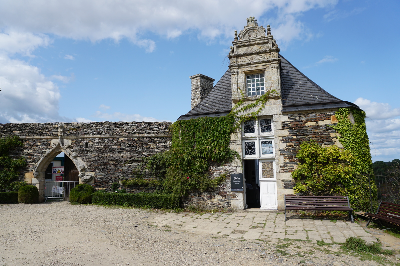 照片 法国(France) 罗什福尔昂泰尔(Rochefort en terre) 2017-08 49