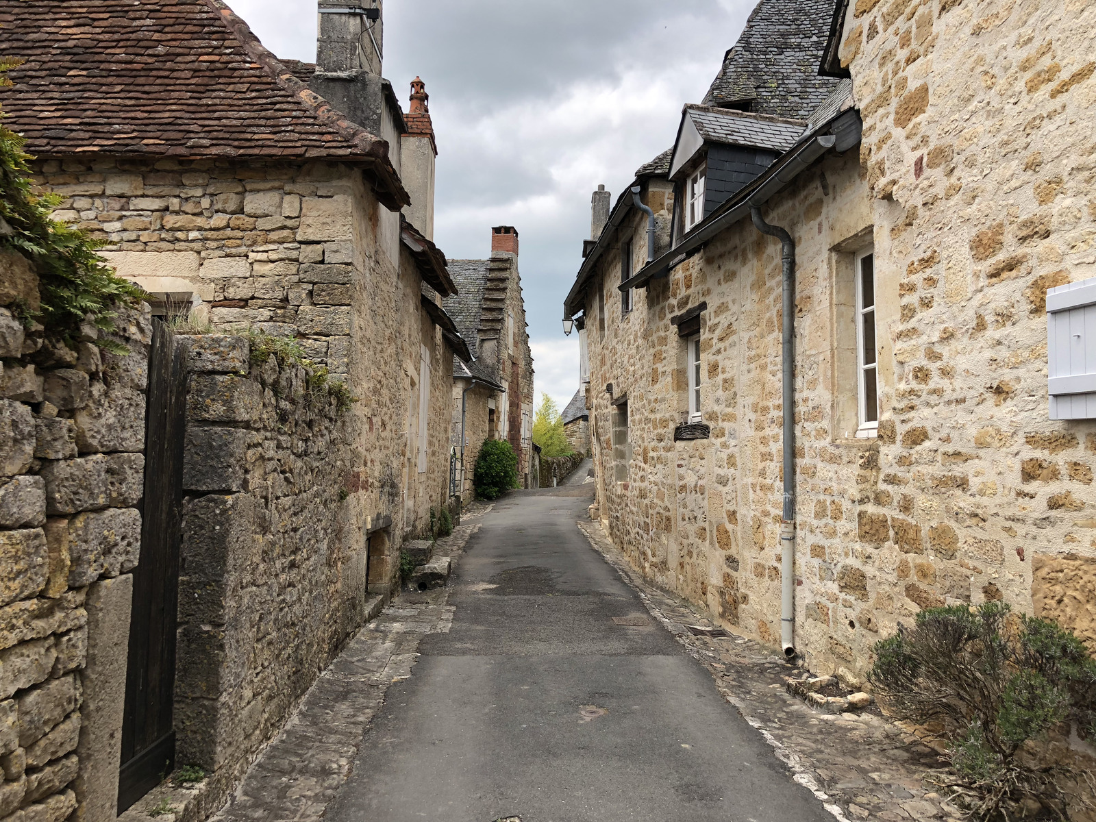 照片 法国(France) 蒂雷讷(Turenne) 2018-04 168