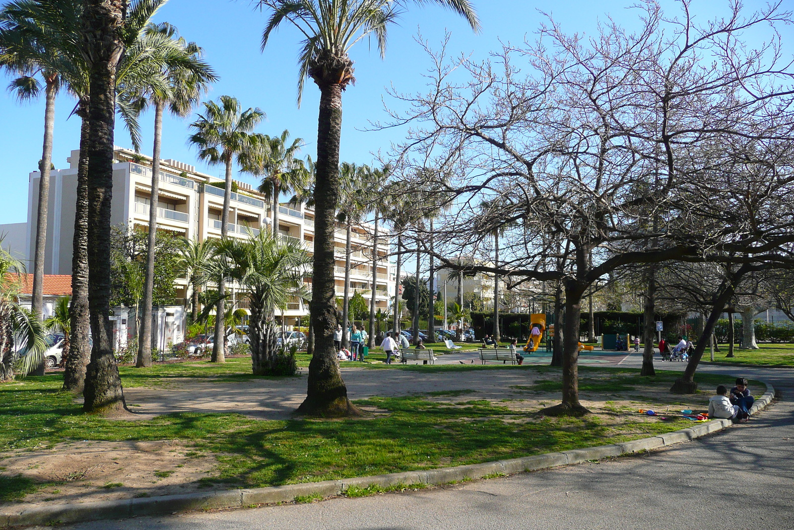 照片 法国(France) 戛纳(Cannes) 莱兰大道(Avenue de Lerins) 2008-03 3