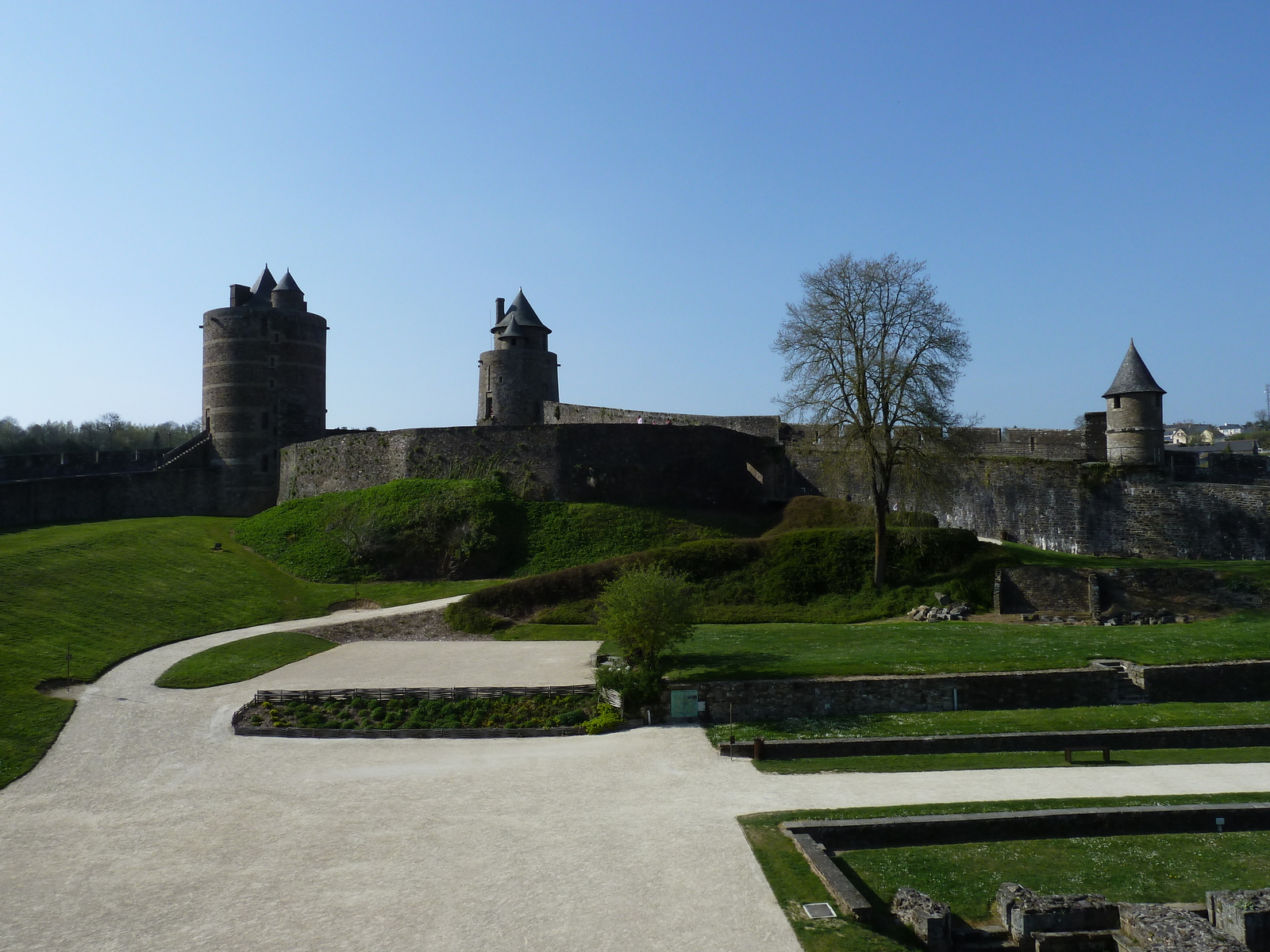 照片 法国(France) 富热尔(Fougeres) 2010-04 51