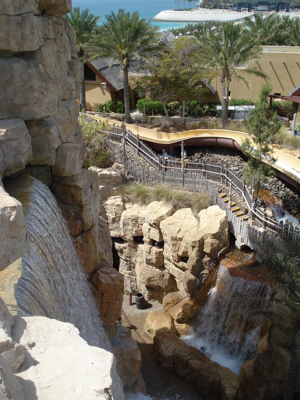 照片 阿联酋(United Arab Emirates) 迪拜(Dubai) 狂野干河水上乐园(Wild Wadi) 2007-03 41