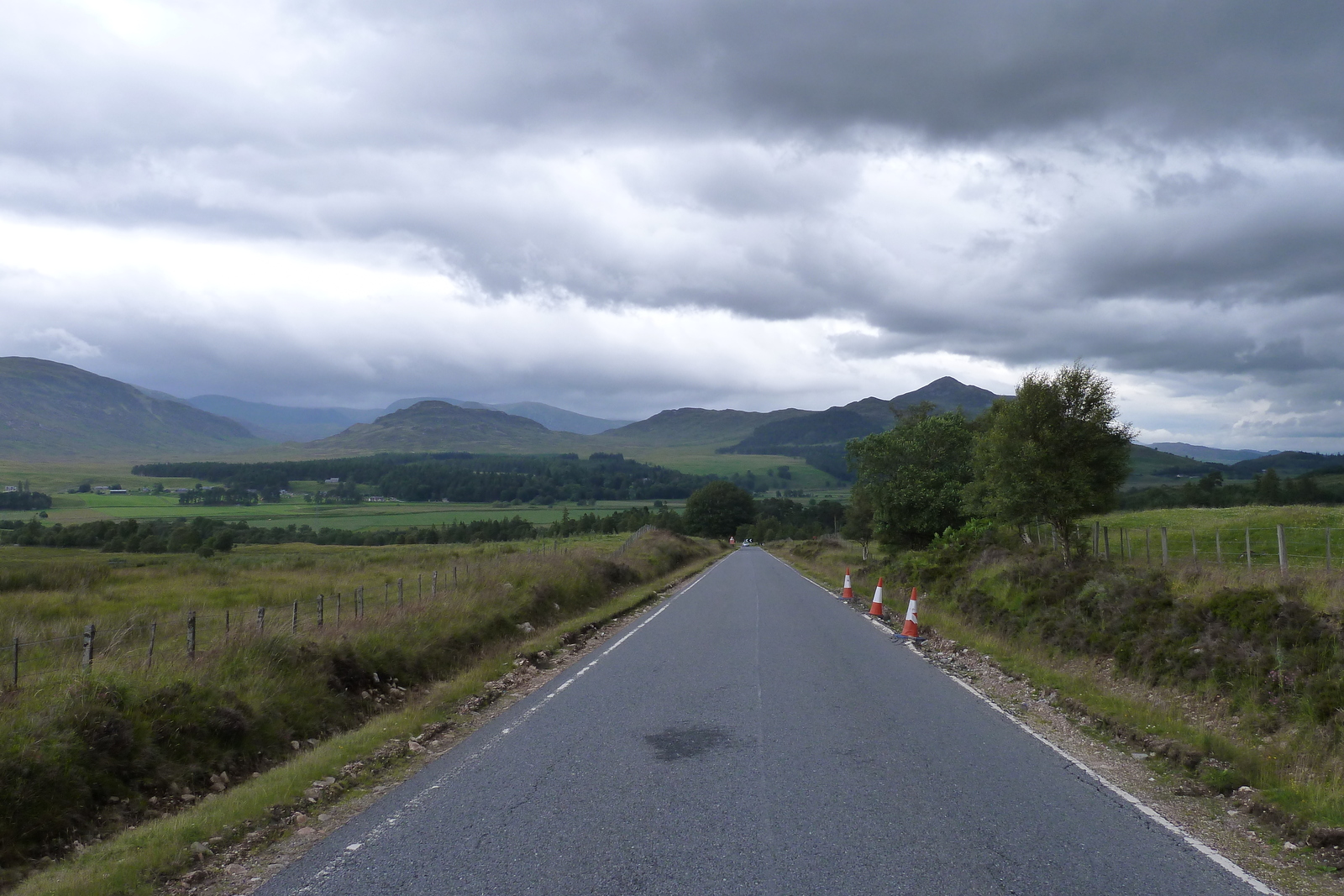 照片 英国(United Kingdom) 苏格兰(Scotland) 福里斯至阿维莫尔公路(Forres to Aviemore road) 2011-07 16