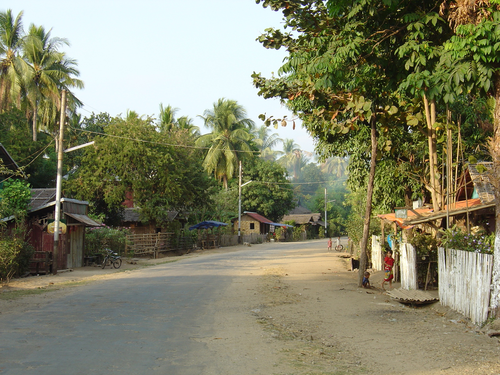 照片 缅甸(Myanmar) 土瓦至茂马干海滩公路(Road from Dawei to Maungmagan beach) 2005-01 33