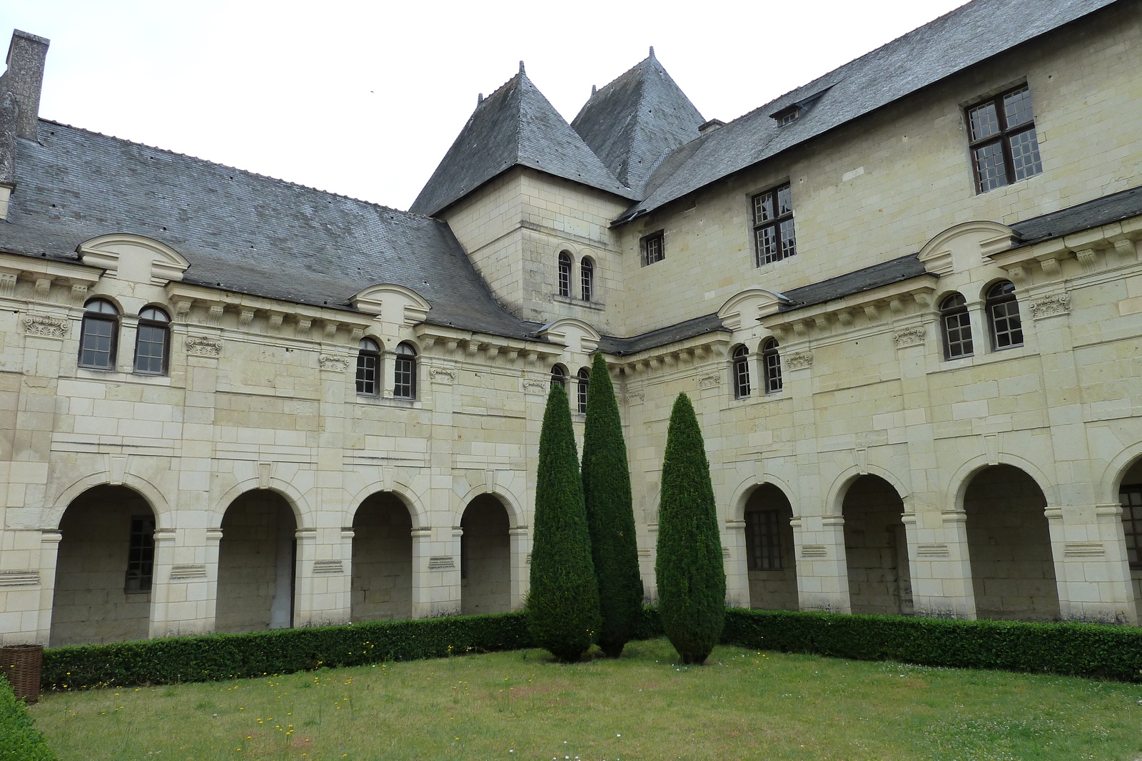 照片 法国(France) 丰特夫罗(Fontevraud) 2011-05 112