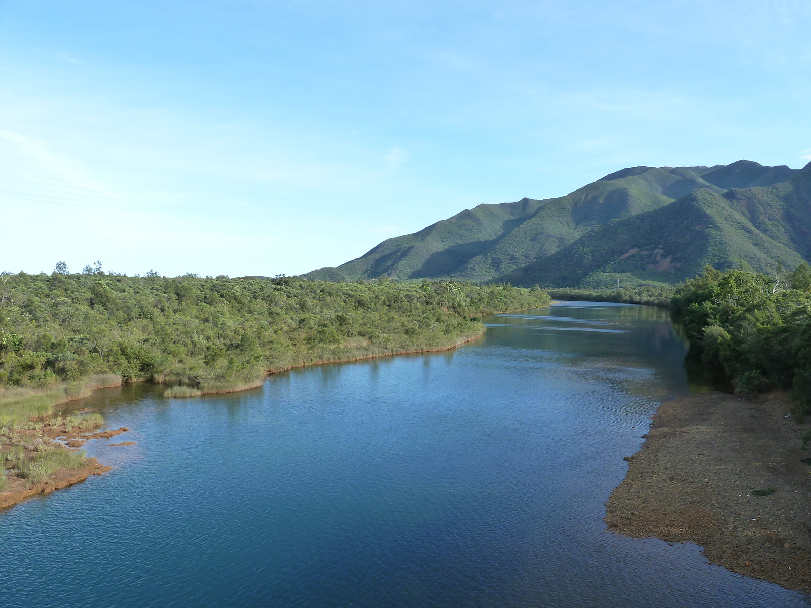 照片 新喀里多尼亚(New Caledonia) 通图塔至蒂奥公路(Tontouta to Thio road) 2010-05 83