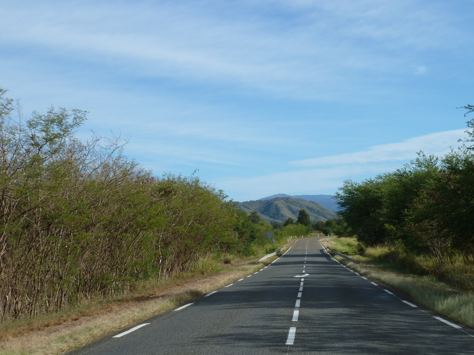 照片 新喀里多尼亚(New Caledonia) 通图塔至蒂奥公路(Tontouta to Thio road) 2010-05 62