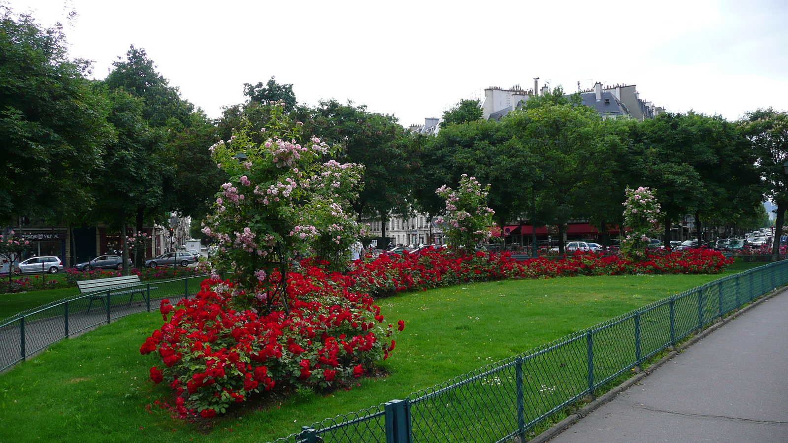 照片 法国(France) 巴黎(Paris) 第十七区(17th Arrondissement) 佩雷尔广场(Place Pereire) 2007-05 28