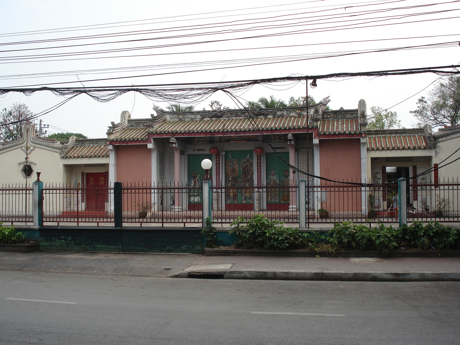 照片 泰国(Thailand) 清迈(Chiang Mai) 护城河内(Inside Canal) 阿拉路（护城河）(Arrak Road(Canal)) 2006-04 5