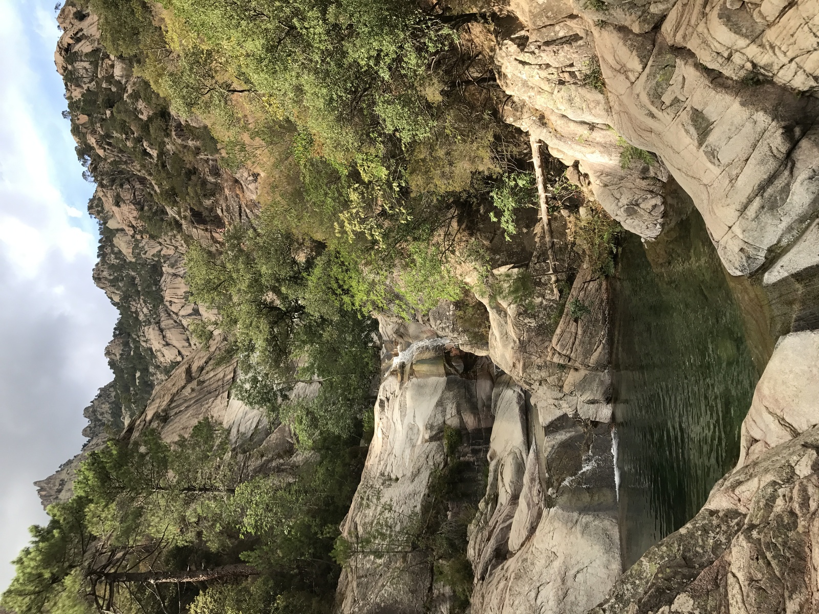 照片 法国(France) 科西嘉岛(Corsica) 普尔卡拉恰瀑布(Cascades de Purcaraccia) 2017-09 14