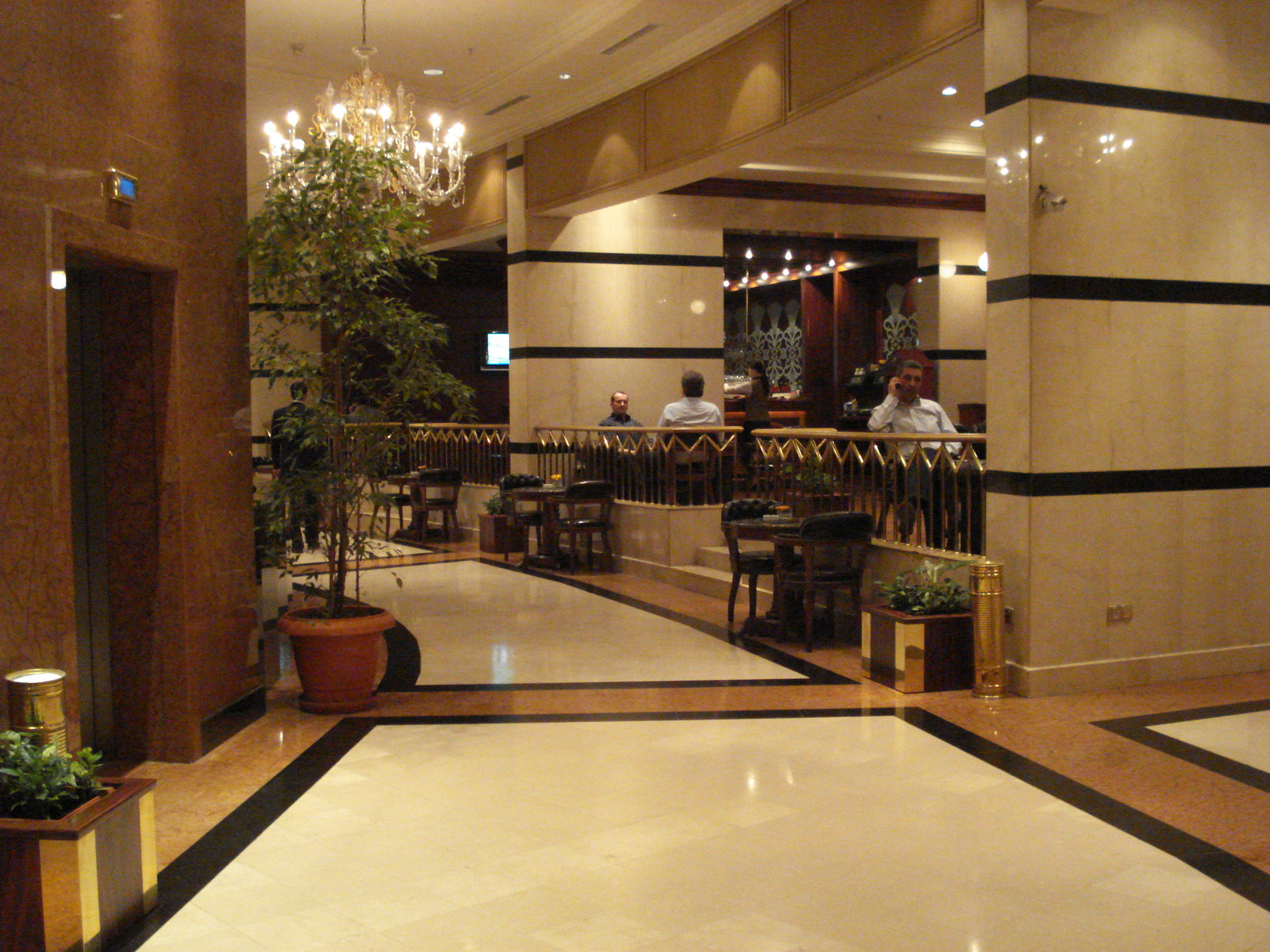 照片 哈萨克斯坦(Kazakhstan) 阿拉木图(Almaty) 阿拉木图洲际酒店(Intercontinental Almaty Hotel) 2007-03 27