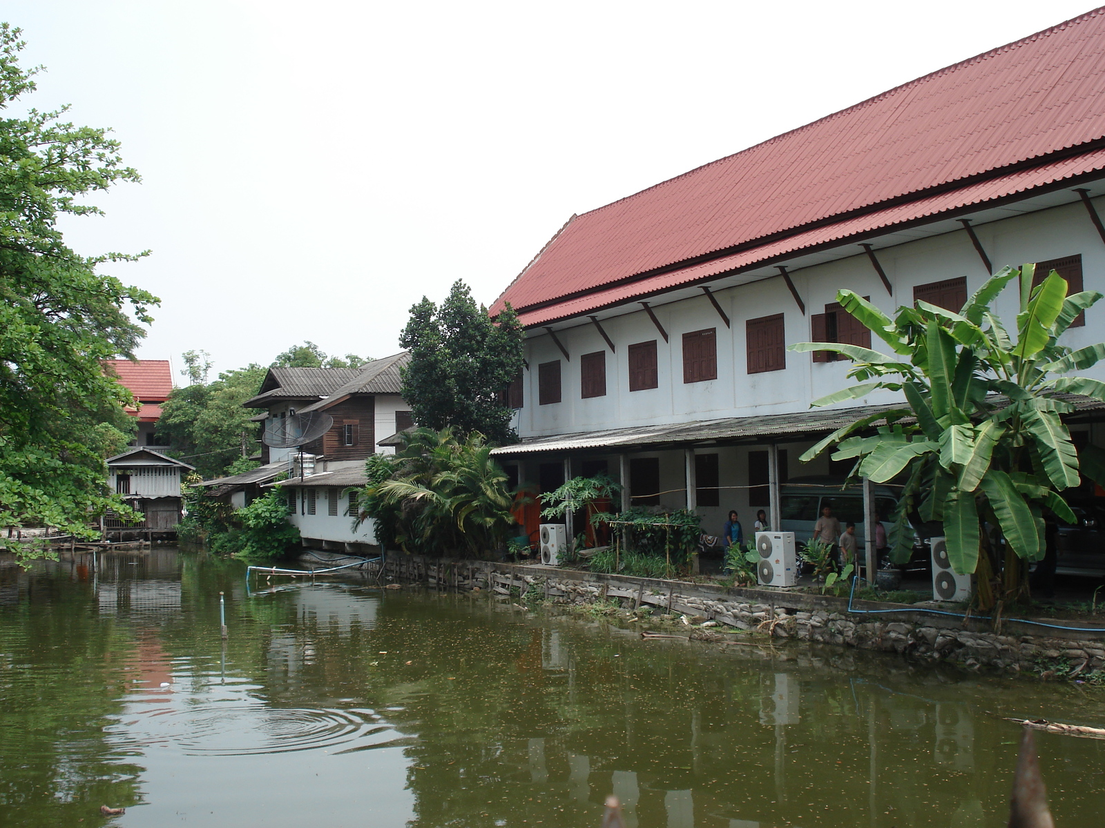 照片 泰国(Thailand) 清迈(Chiang Mai) 护城河内(Inside Canal) 帕辛寺(Wat Phra Sing temple) 2006-04 14