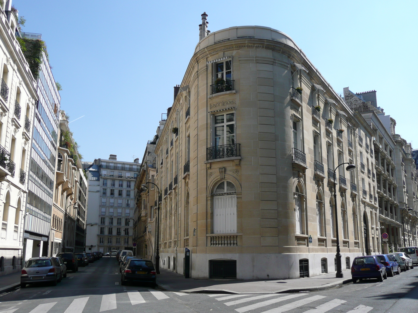 照片 法国(France) 巴黎(Paris) 第十六区(16th Arrondissement) 阿尔贝里克·马尼亚尔街(Rue Alberic Magnard) 2007-08 22