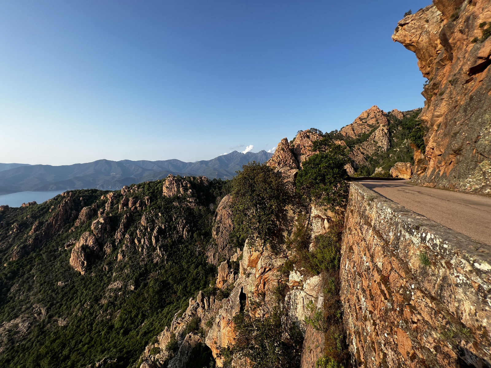 照片 法国(France) 科西嘉岛(Corsica) 皮亚纳峡湾(Calanques de Piana) 2023-06 23